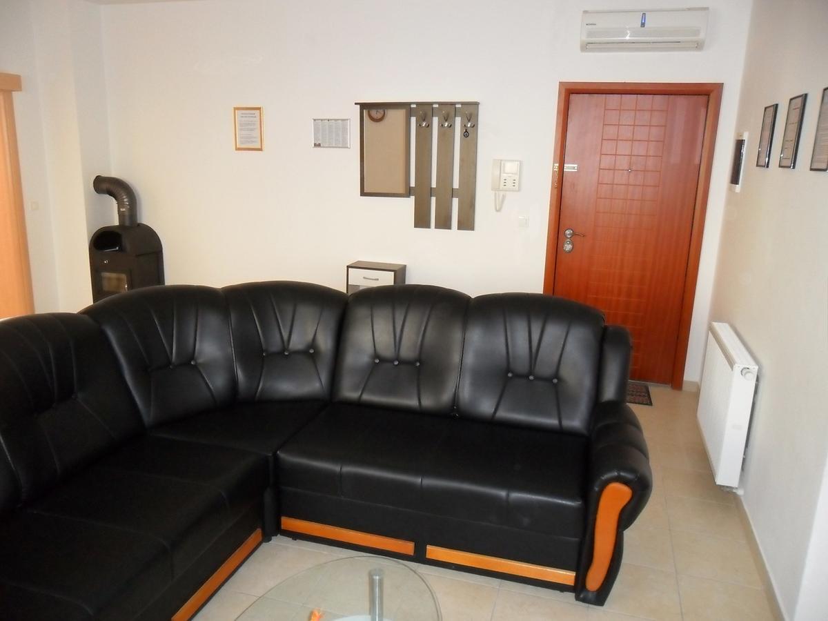 Vile Park Apartment Pula Exterior photo